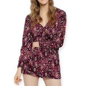 FOREVER 21 BURGUNDY PRINT ROMPER SZ.S EUC.